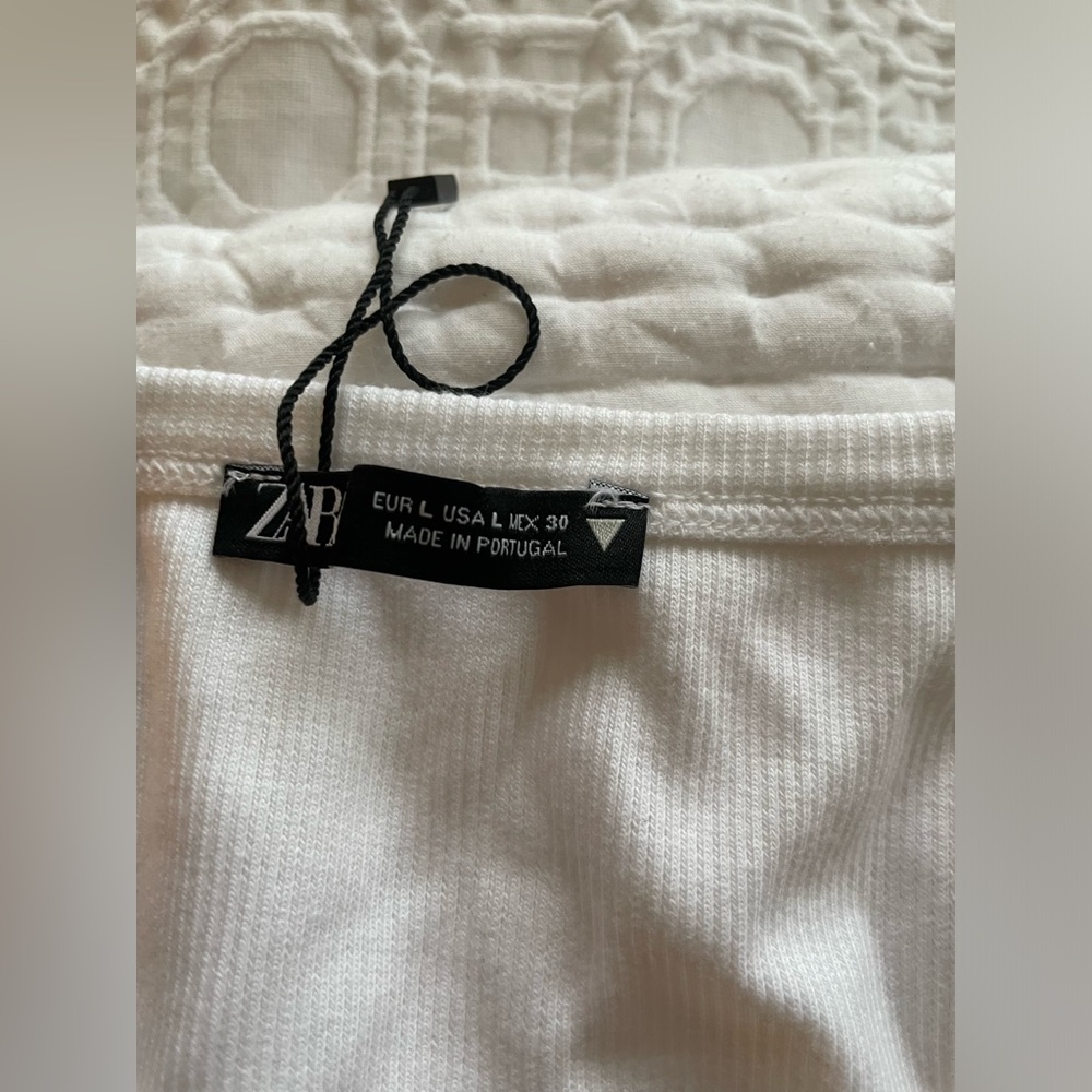 Zara Cropped Tank - Picture 2 of 4